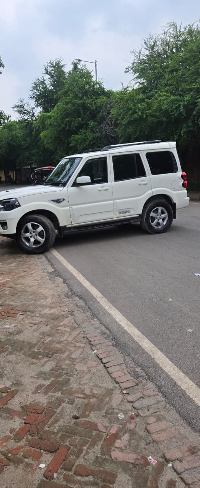 Mahindra Scorpio S7 140 BSIV Second-hand 2019 Mahindra Scorpio S7 140 BSIV for sale in New Delhi-2