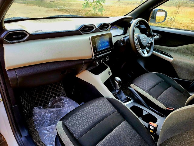 Second-hand 2022 Nissan Magnite Turbo CVT XV BSVI for sale in New Delhi-10