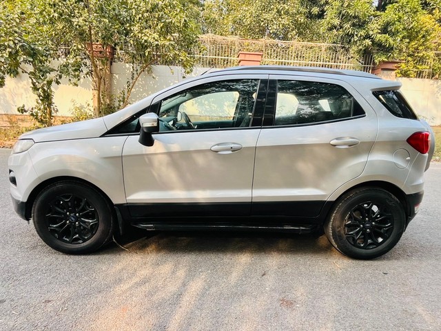 Second-hand 2016 Ford Ecosport 1.5 Petrol Titanium Plus BSIV for sale in New Delhi-3