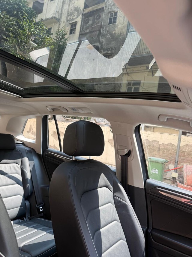 Second-hand 2022 Volkswagen Tiguan 2.0 TSI Elegance BSVI for sale in New Delhi-17