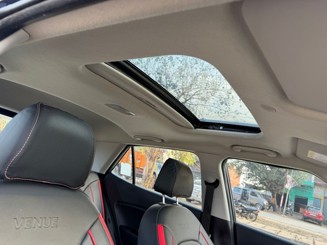 Second-hand 2021 Hyundai Venue SX Diesel for sale in Sambhal-10