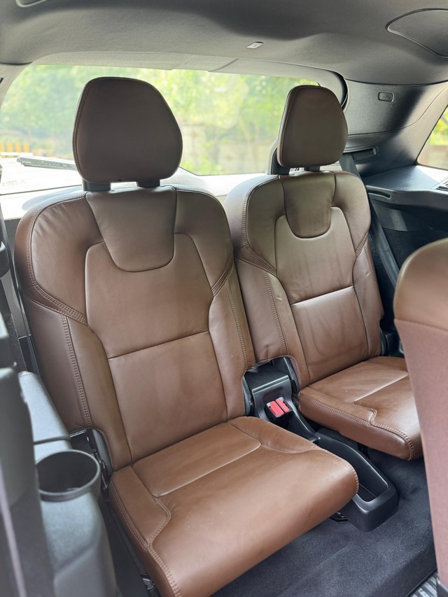 Second-hand 2022 Volvo XC90 B6 Inscription 7STR for sale in New Delhi-14
