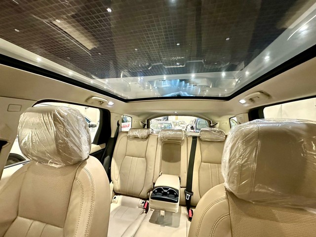 Second-hand 2018 Land Rover Discovery HSE 3.0 TD6 for sale in New Delhi-6