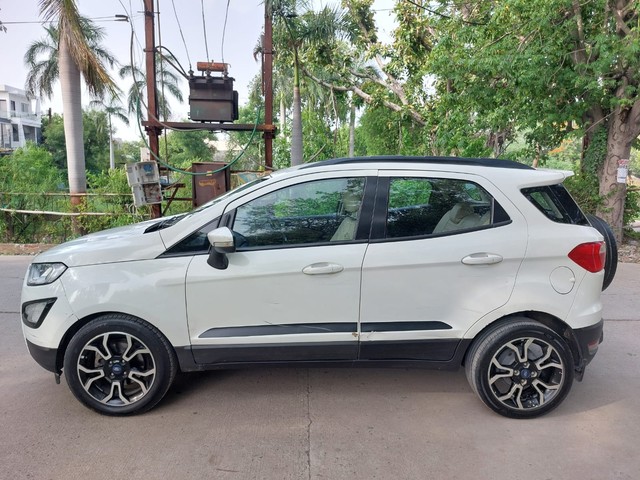 Second-hand 2018 Ford Ecosport 1.5 Diesel Titanium Plus BSIV for sale in Dewas-3