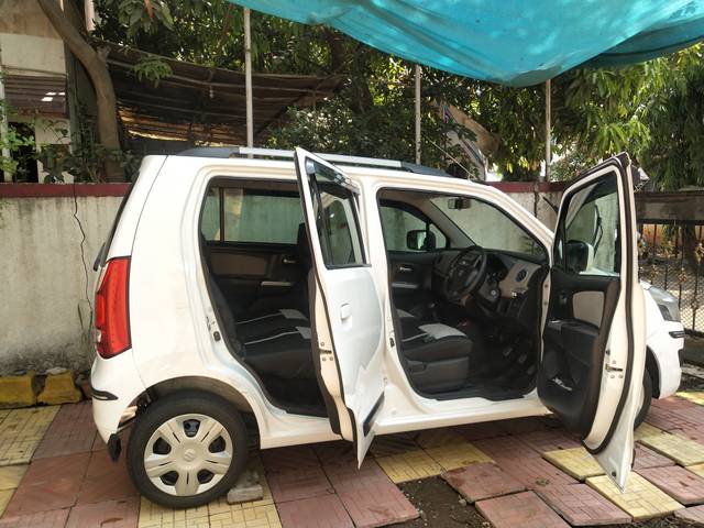 https://images10.gaadi.com/usedcar_image/AP3A.240905.015.A2/original/63e92a67-37f0-4a3d-9aee-bcd8e67f2091.jpg?imwidth=6400