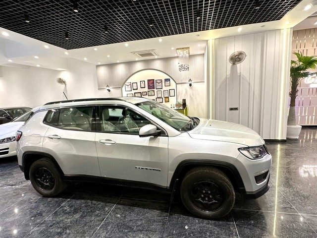 Second-hand 2018 Jeep Compass 1.4 Sport for sale in New Delhi-17