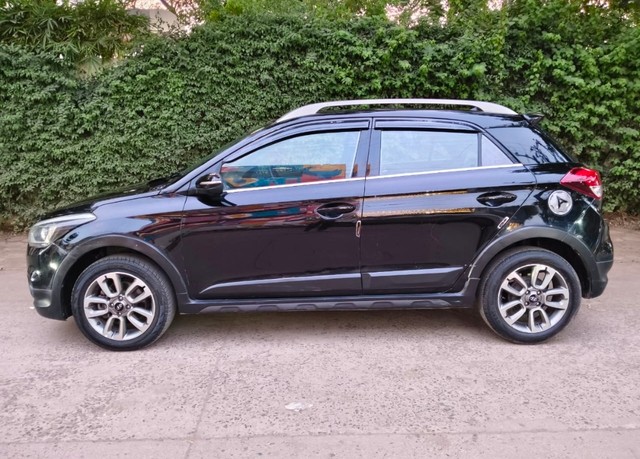 Hyundai i20 1.4 CRDi Anniversary Edition Second-hand 2015 Hyundai i20 1.4 CRDi Anniversary Edition for sale in Indore-3