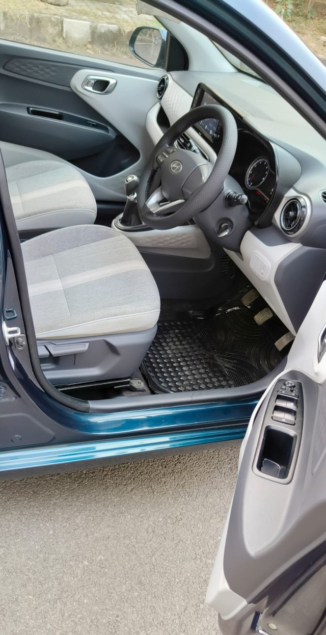 Second-hand 2022 Hyundai Grand i10 Nios Sportz for sale in New Delhi-6