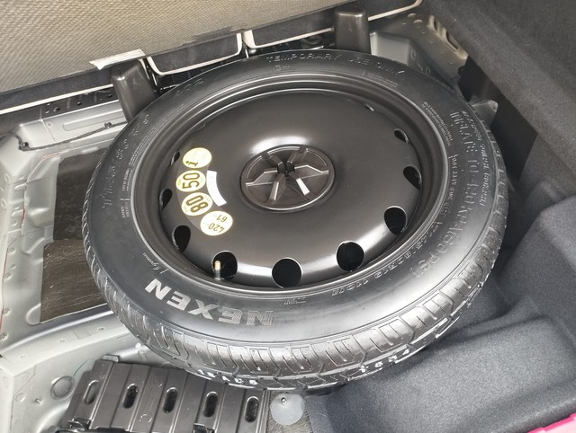 Second-hand 2022 Mercedes-Benz GLC 200 for sale in New Delhi-18