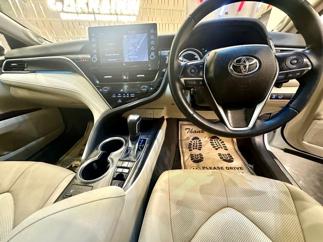 Second-hand 2021 Toyota Camry Hybrid 2.5 for sale in New Delhi-5