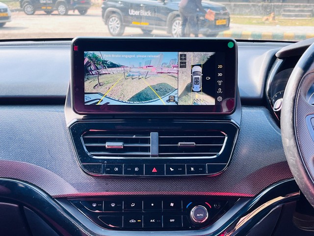 Second-hand 2023 Tata Safari XZA Plus (O) 6 Str Red Dark Edition AT for sale in Noida-20