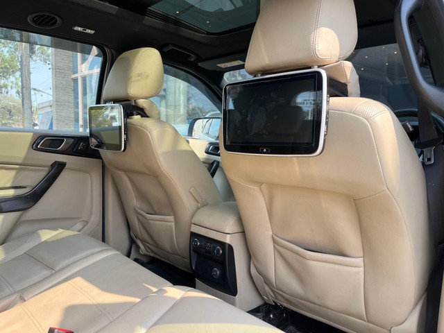 Second-hand 2020 Ford Endeavour Titanium Plus 4X4 for sale in Bangalore-17