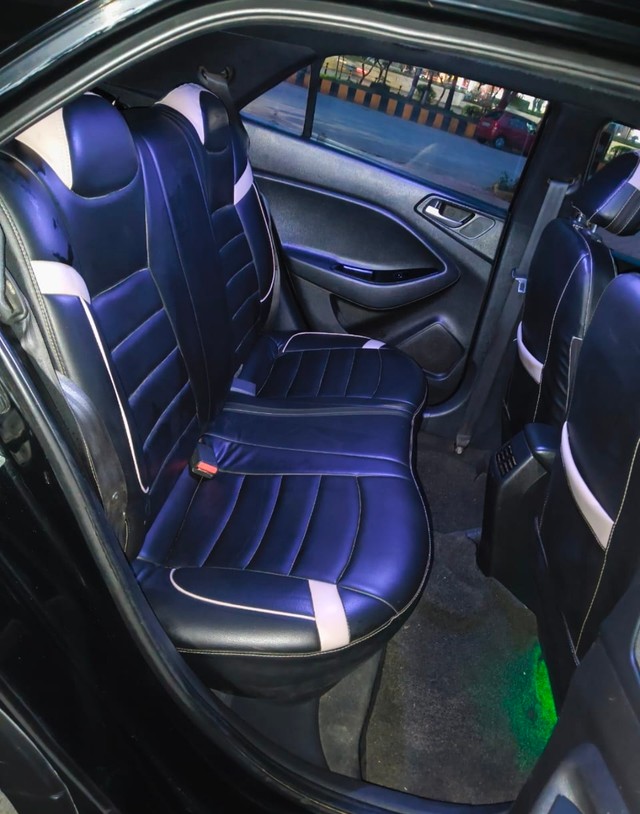 Hyundai i20 1.4 CRDi Anniversary Edition Second-hand 2015 Hyundai i20 1.4 CRDi Anniversary Edition for sale in Indore-6