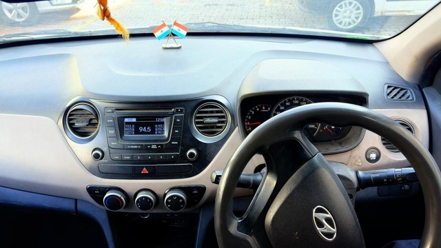 Second-hand 2014 Hyundai Grand i10 CRDi SportZ Edition for sale in Dehradun-8