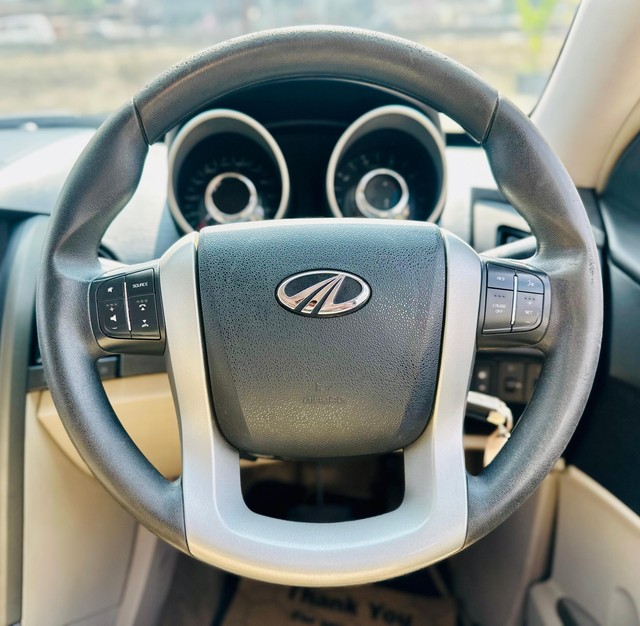 Second-hand 2016 Mahindra XUV500 R W10 FWD for sale in Pune-6