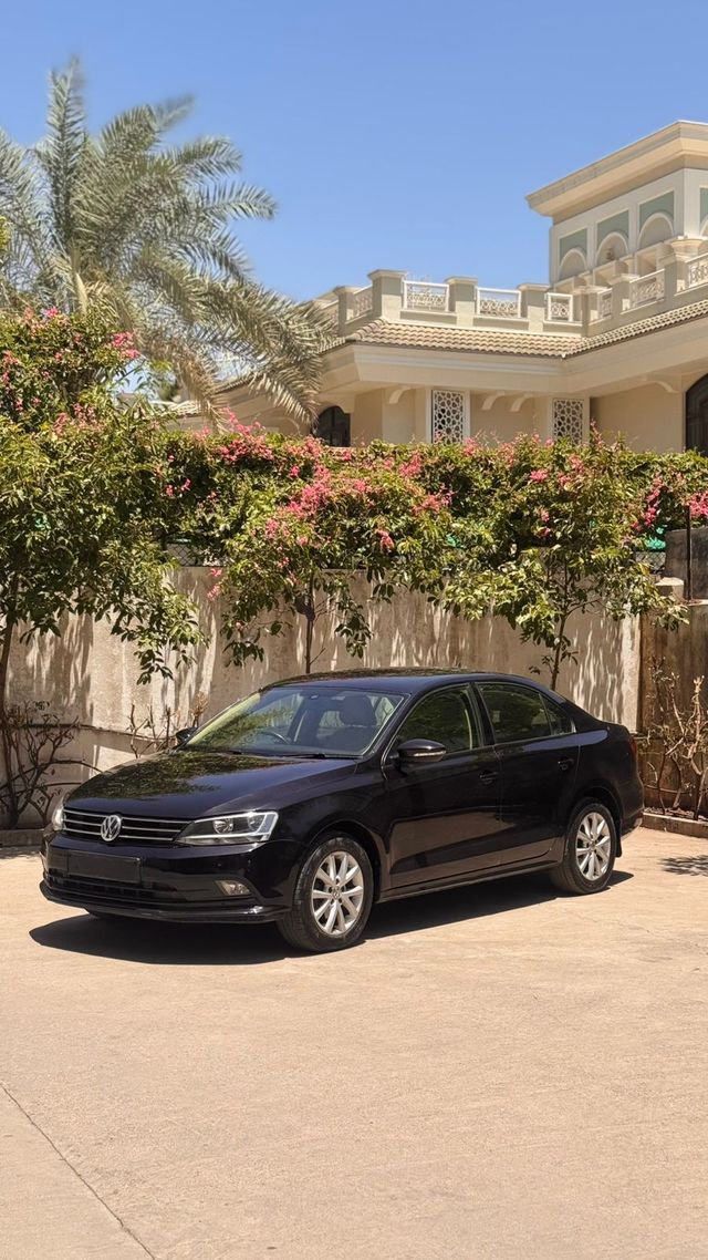 Volkswagen Jetta 2.0L TDI Highline Second-hand 2016 Volkswagen Jetta 2.0L TDI Highline for sale in Nashik