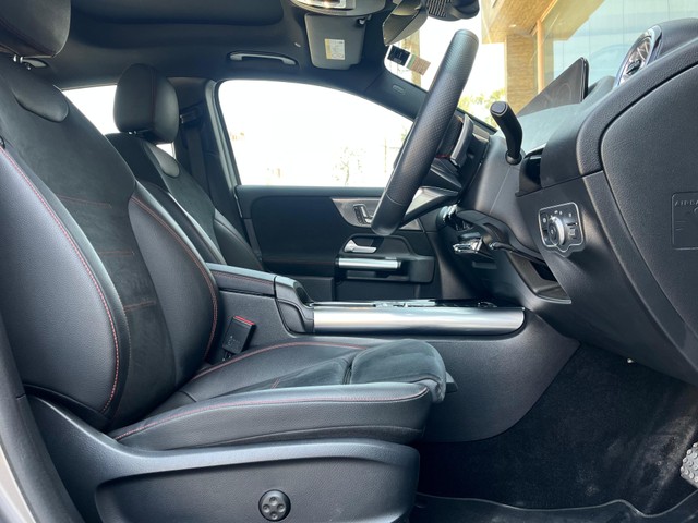 Mercedes-Benz GLA 220d 4MATIC AMG Line Second-hand 2024 Mercedes-Benz GLA 220d 4MATIC AMG Line for sale in Bangalore-9