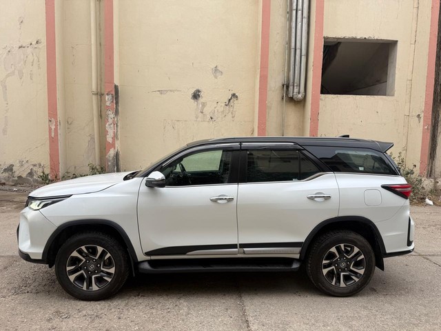 Second-hand 2024 Toyota Fortuner Legender 4x4 AT for sale in New Delhi-3