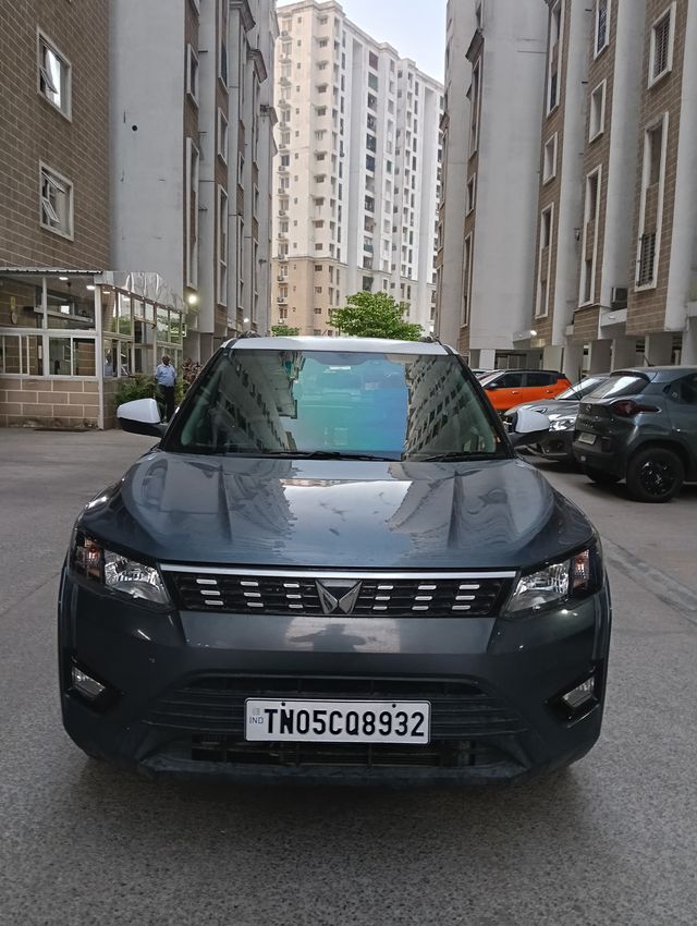 Mahindra XUV300 W6 Diesel Second-hand 2023 Mahindra XUV300 W6 Diesel for sale in Chennai