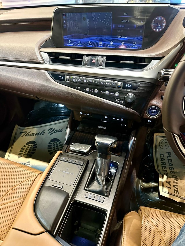 Second-hand 2020 Lexus ES 300h Luxury 2020-2022 for sale in New Delhi-10