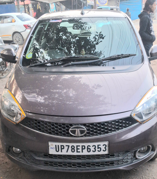 Second-hand 2016 Tata Tiago 1.2 Revotron XZ for sale in Kanpur-6