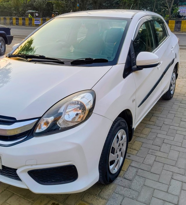 Honda Amaze S i-VTEC Second-hand 2017 Honda Amaze S i-VTEC for sale in New Delhi-3