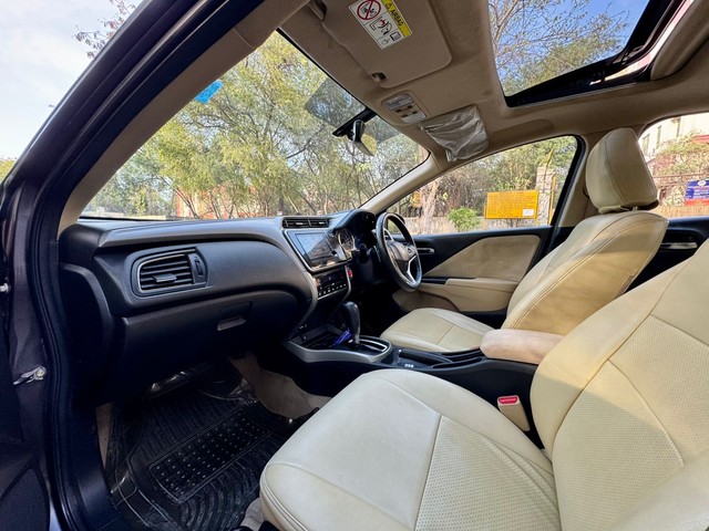 Second-hand 2019 Honda City VX CVT for sale in New Delhi-12