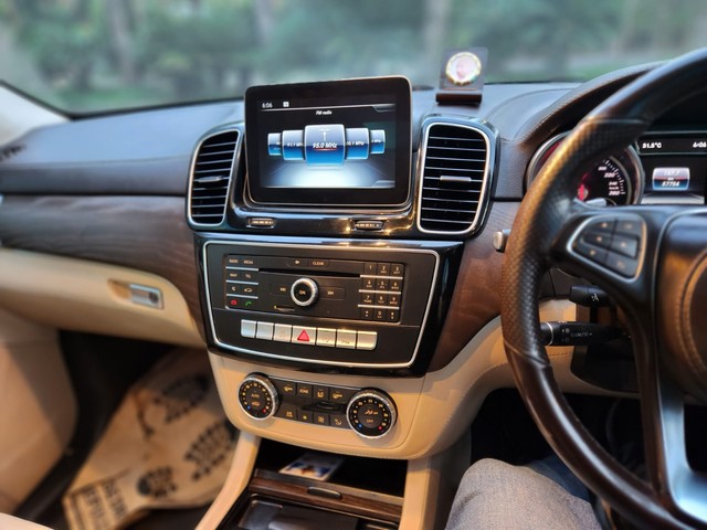 Second-hand 2019 Mercedes-Benz GLS 350d 4MATIC for sale in New Delhi-9