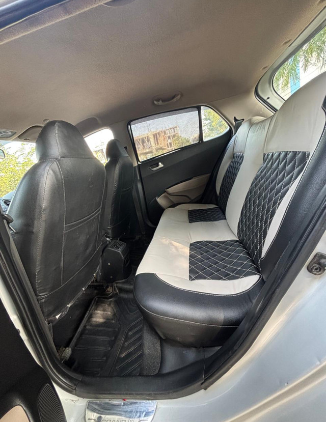 Second-hand 2015 Hyundai Grand i10 Sportz for sale in Bhopal-7