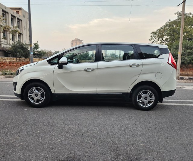 Mahindra Marazzo M6 Second-hand 2018 Mahindra Marazzo M6 for sale in New Delhi-3