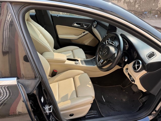 Second-hand 2019 Mercedes-Benz CLA 200 CGI Sport for sale in New Delhi-21