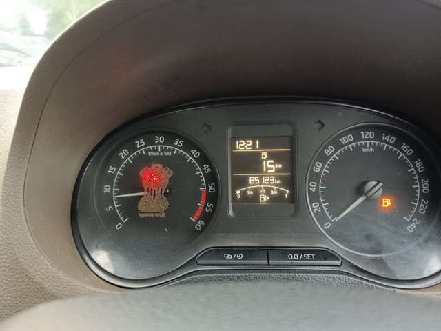 Second-hand 2015 Skoda Rapid 1.5 TDI Ambition for sale in Jaipur-5