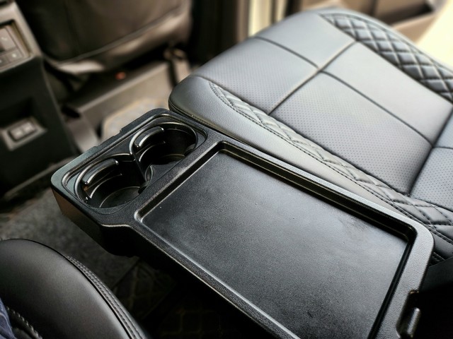 Second-hand 2024 Maruti Invicto Zeta Plus 7Str for sale in New Delhi-32