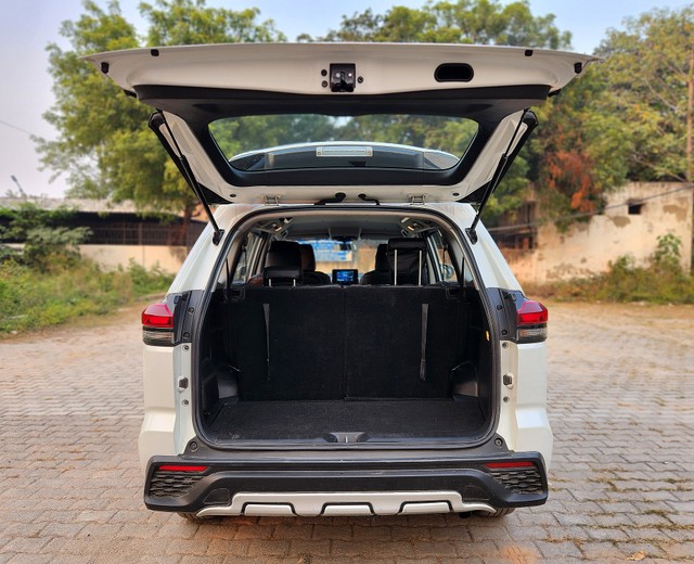 Second-hand 2024 Maruti Invicto Zeta Plus 7Str for sale in New Delhi-10