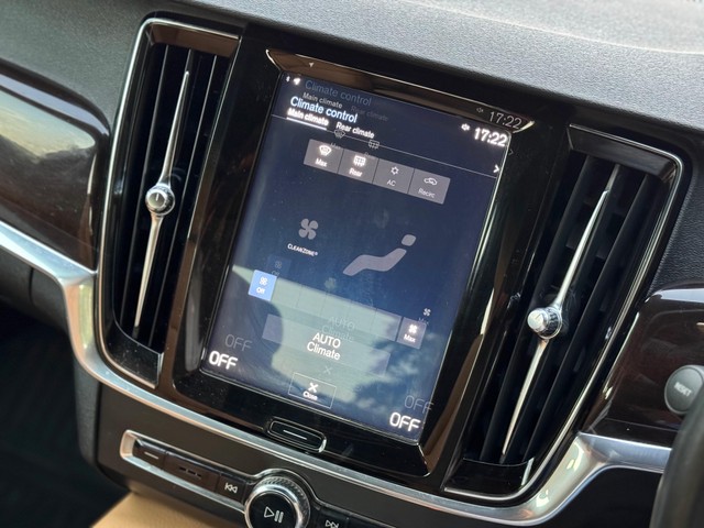 Second-hand 2019 Volvo S90 D4 Inscription BSIV for sale in New Delhi-10