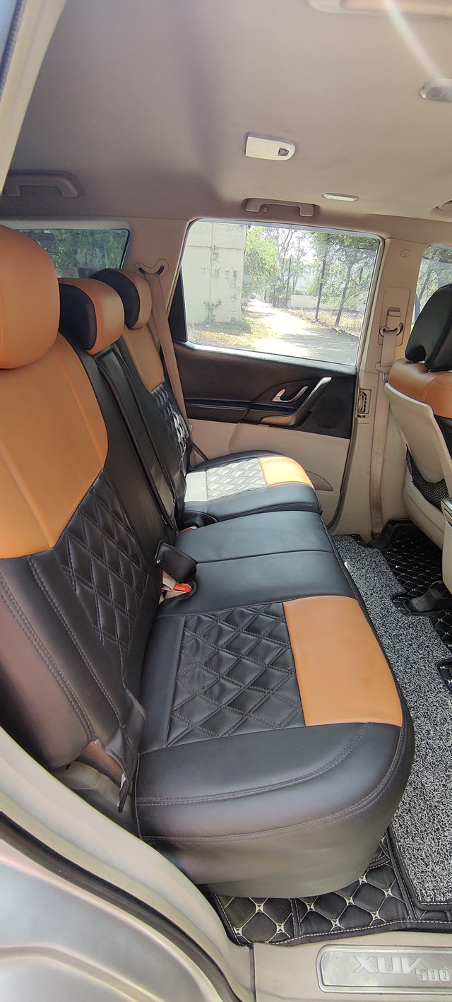 Second-hand 2015 Mahindra XUV500 W10 2WD for sale in Dewas-8