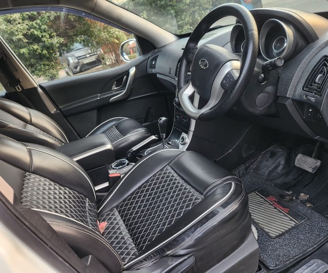 Mahindra XUV500 W7 BSIV Second-hand 2019 Mahindra XUV500 W7 BSIV for sale in New Delhi-7