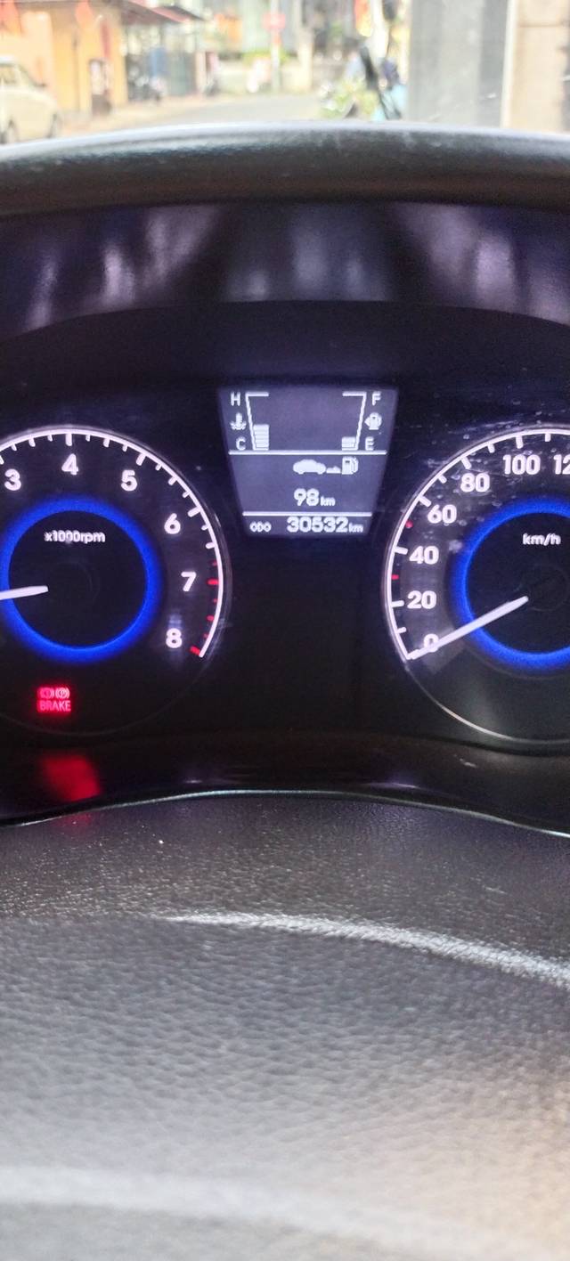 https://images10.gaadi.com/usedcar_image/AP3A.240905.015.A2/original/75c17ef2-a43d-4399-b4b5-67dfb8345f1c.jpg?imwidth=6402