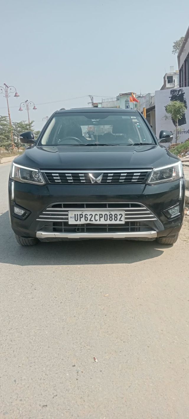 Mahindra XUV300 W8 Opt Diesel Second-hand 2023 Mahindra XUV300 W8 Opt Diesel for sale in Varanasi
