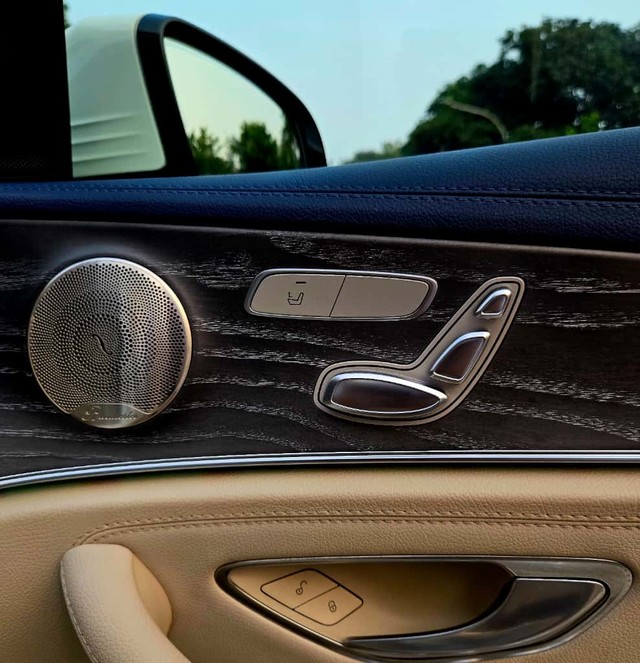 Second-hand 2023 Mercedes-Benz EQC 400 4MATIC for sale in New Delhi-5