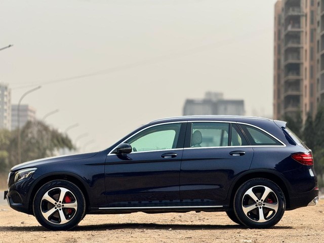 Mercedes-Benz GLC 220d 4MATIC Second-hand 2019 Mercedes-Benz GLC 220d 4MATIC for sale in Surat-3