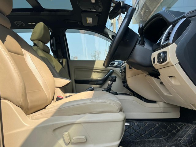 Second-hand 2020 Ford Endeavour Titanium Plus 4X4 for sale in Bangalore-8