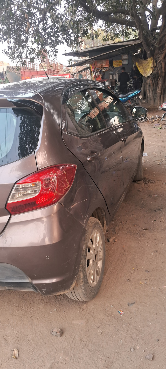 Second-hand 2016 Tata Tiago 1.2 Revotron XZ for sale in Kanpur-3