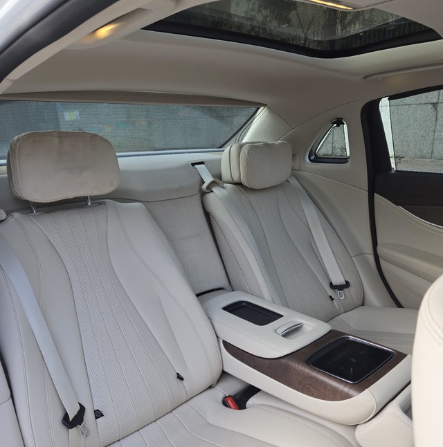 Second-hand 2019 Mercedes-Benz E-Class Exclusive E 200 BSIV for sale in New Delhi-6