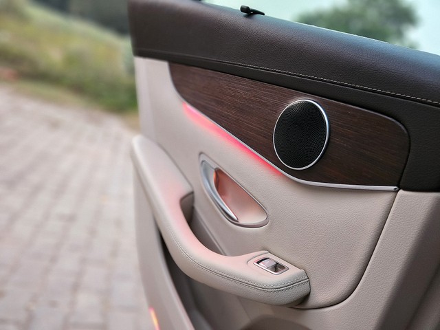 Second-hand 2020 Mercedes-Benz GLC 200 for sale in New Delhi-22