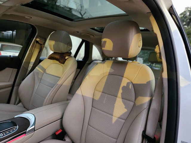 Second-hand 2020 Mercedes-Benz GLC 200 for sale in New Delhi-31