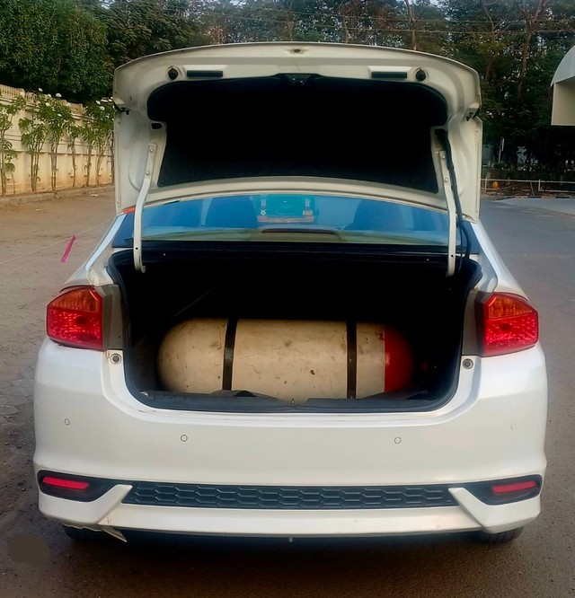 Honda City V MT Second-hand 2022 Honda City V MT for sale in Indore-7