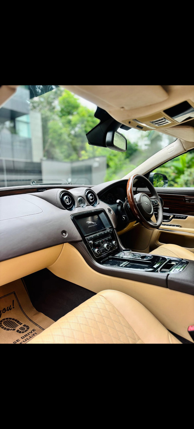 Jaguar XJ 3.0L Premium Luxury Second-hand 2017 Jaguar XJ 3.0L Premium Luxury for sale in Gurgaon-3