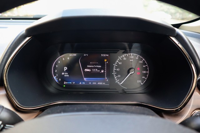 Second-hand 2022 Tata Harrier XZA Plus AT BSVI for sale in New Delhi-12