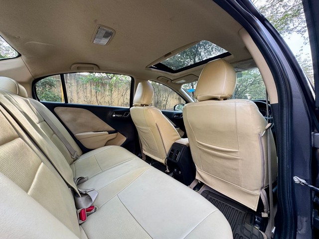 Second-hand 2019 Honda City VX CVT for sale in New Delhi-13